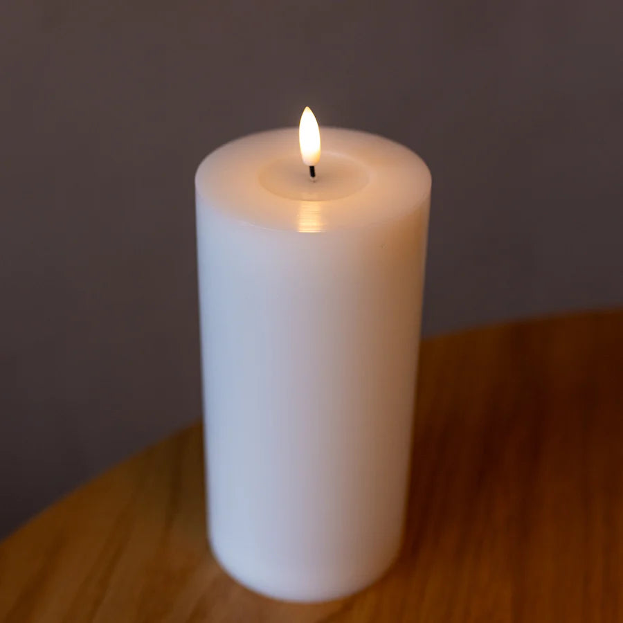 LED Stumpenkerze wiederaufladbar 7,5 X 15 cm