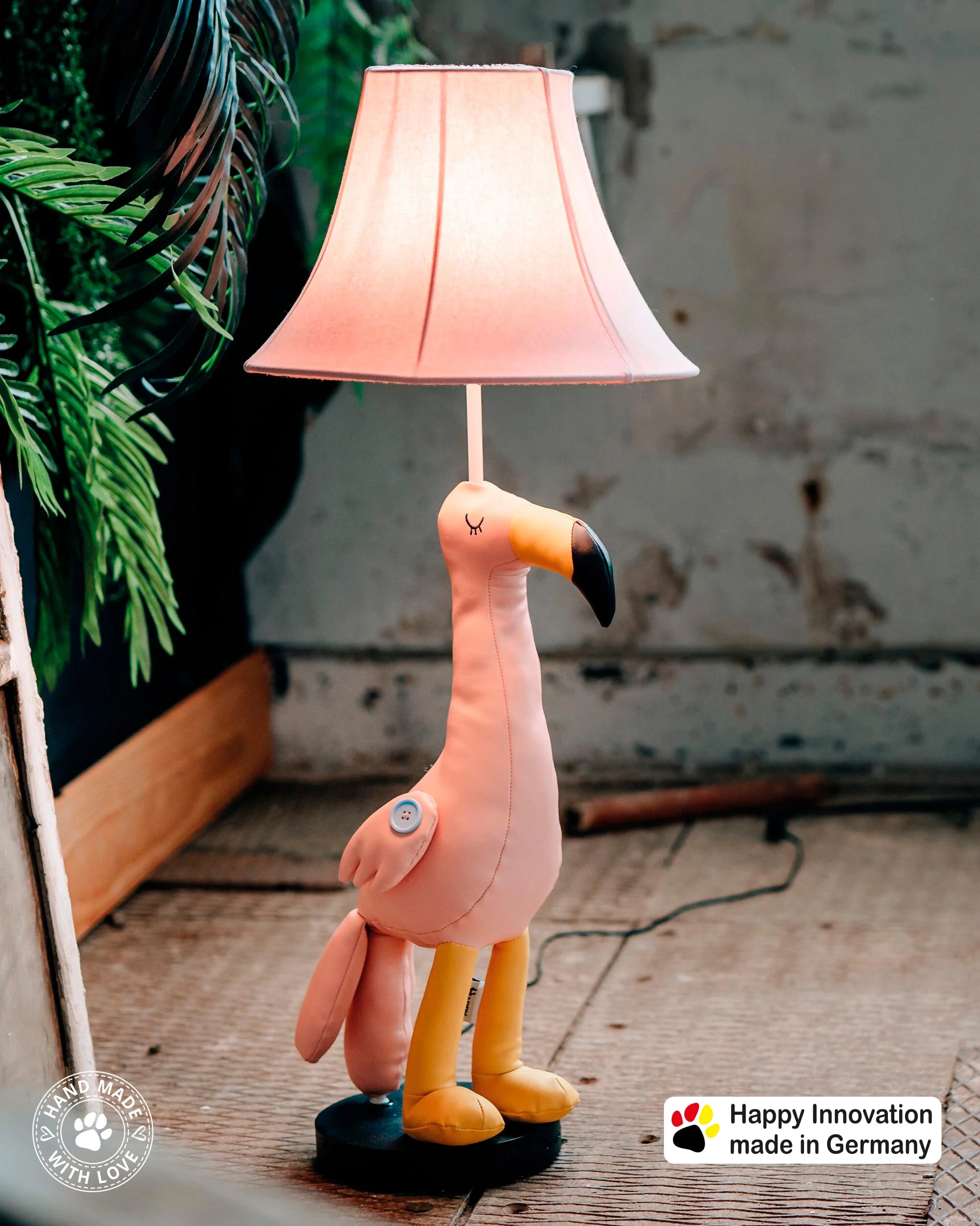 Happy Lamp Mingo the Flamingo