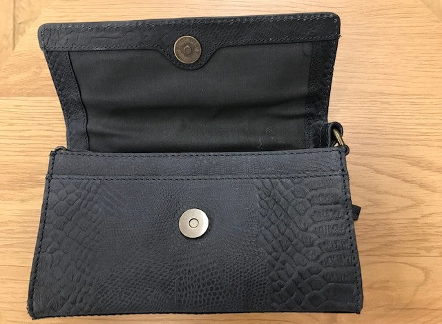 DSTRCT Schulter Ledertasche Alligator Magnetverschluss