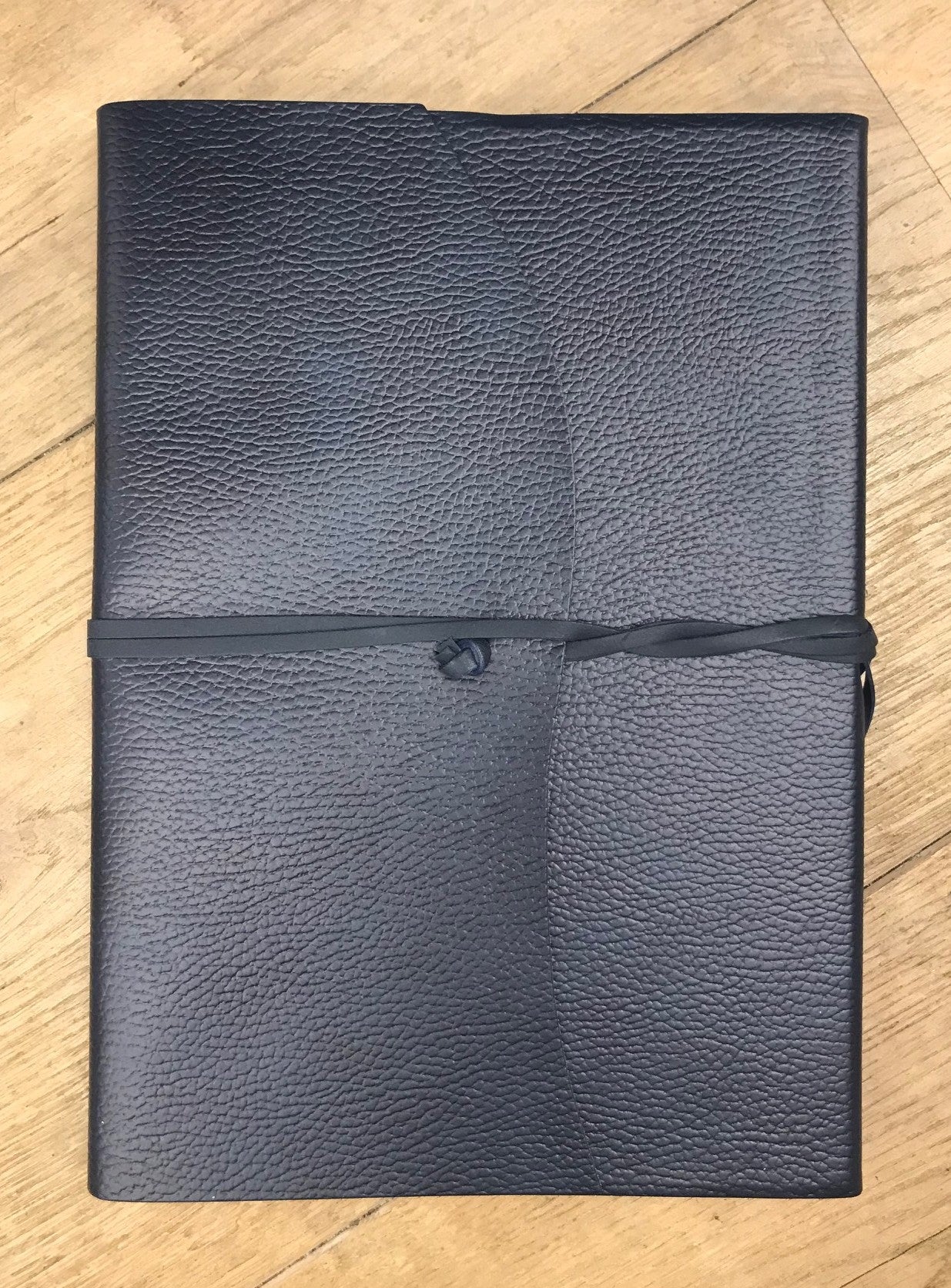 Tivoli Notizbuch aus recyceltem Leder, Blanko A4