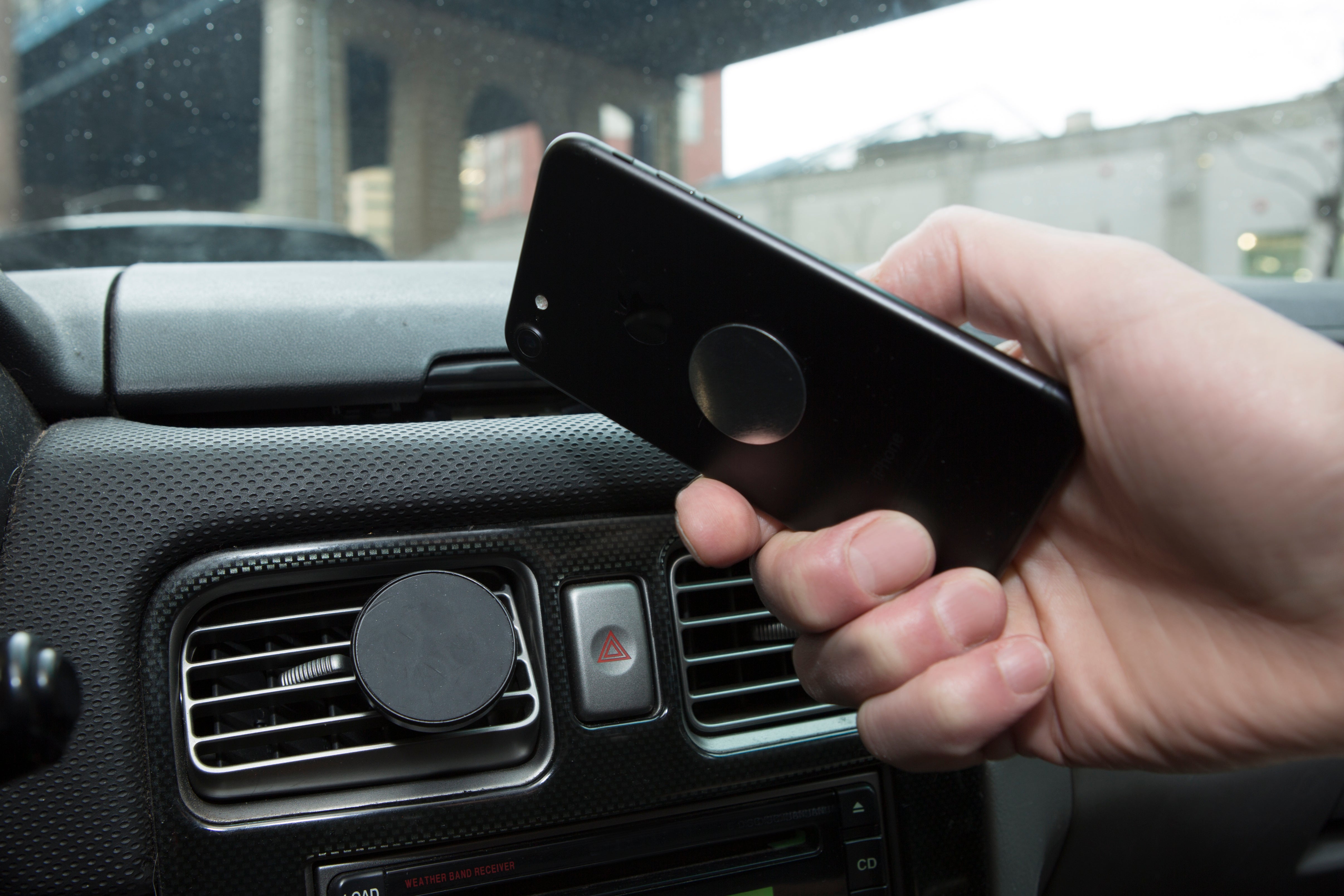 Kikkerland Magnetic Car Phone Holder