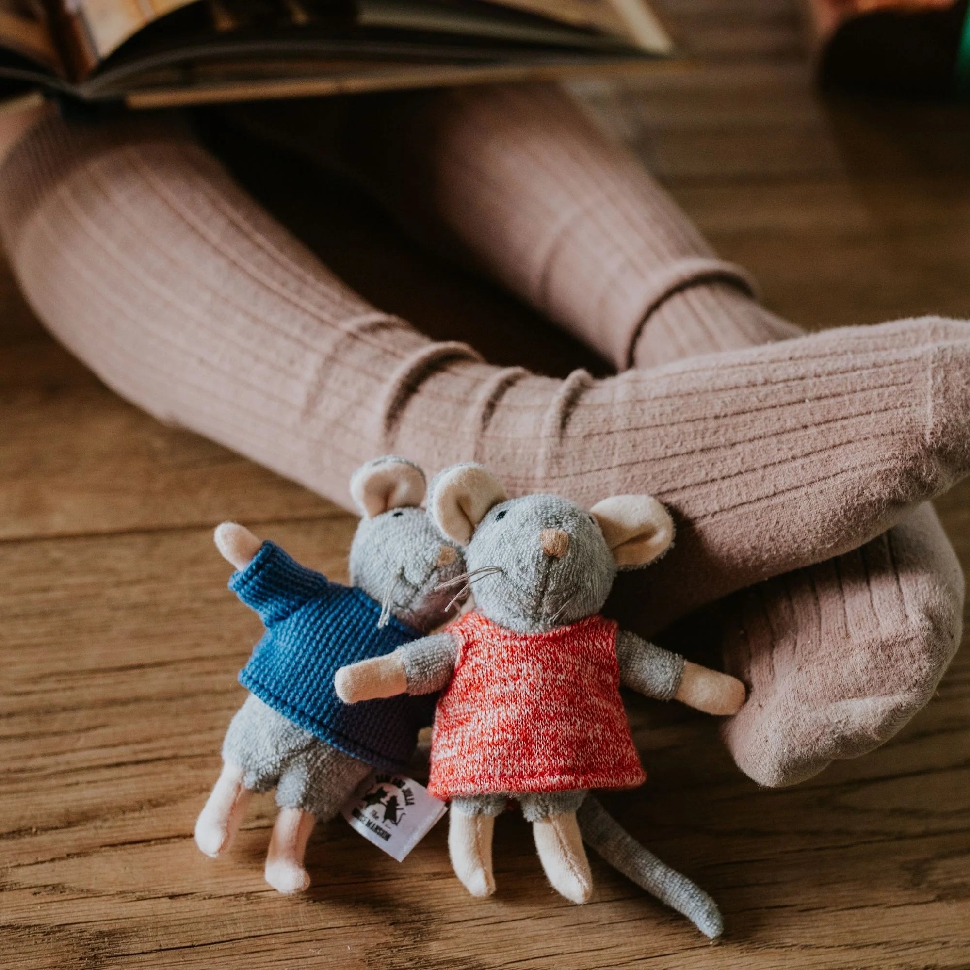 The Mouse Mansion Stuffed Toy Julia and Sam