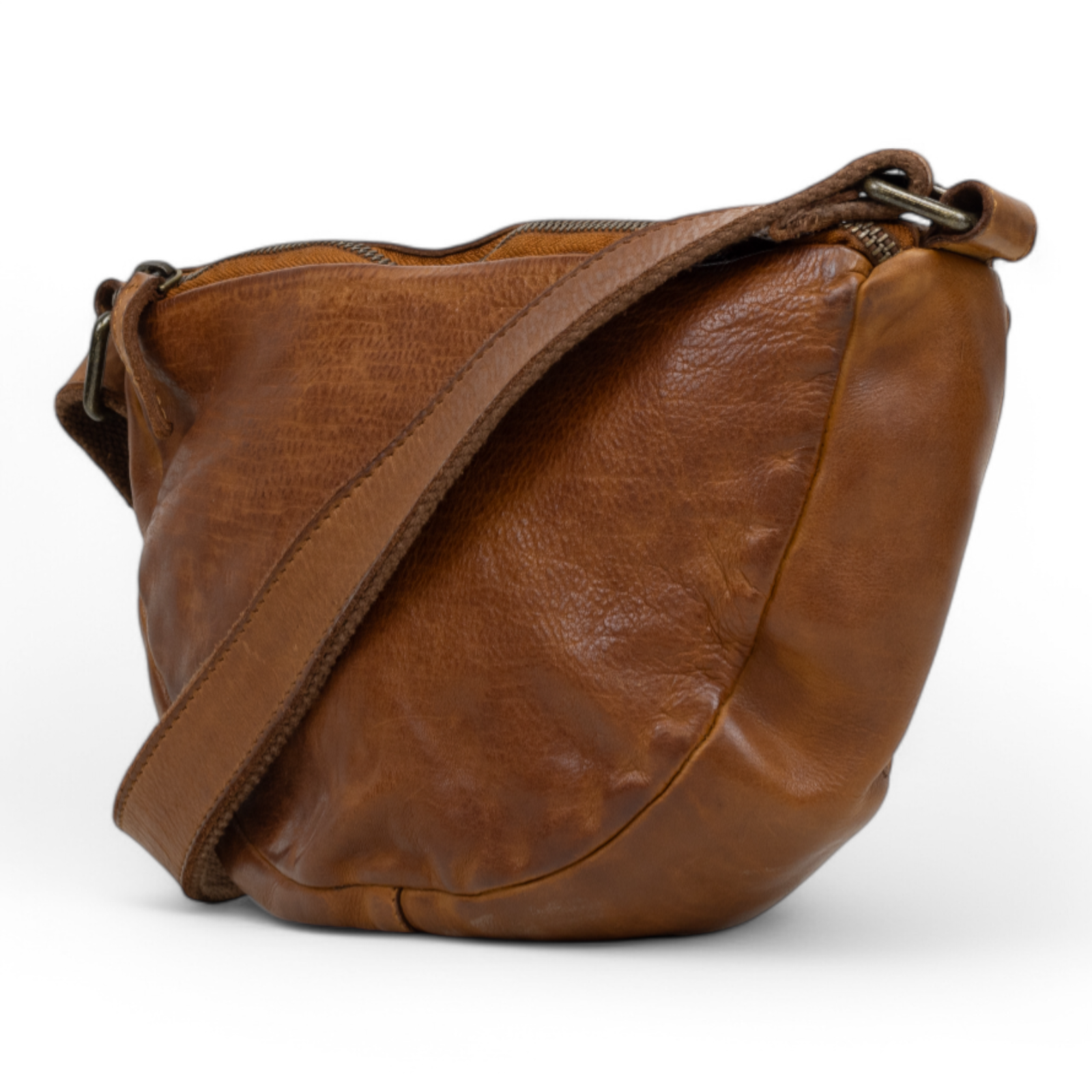 DSTRCT Leather Bag Harrington Road Half Moonbag Cognac