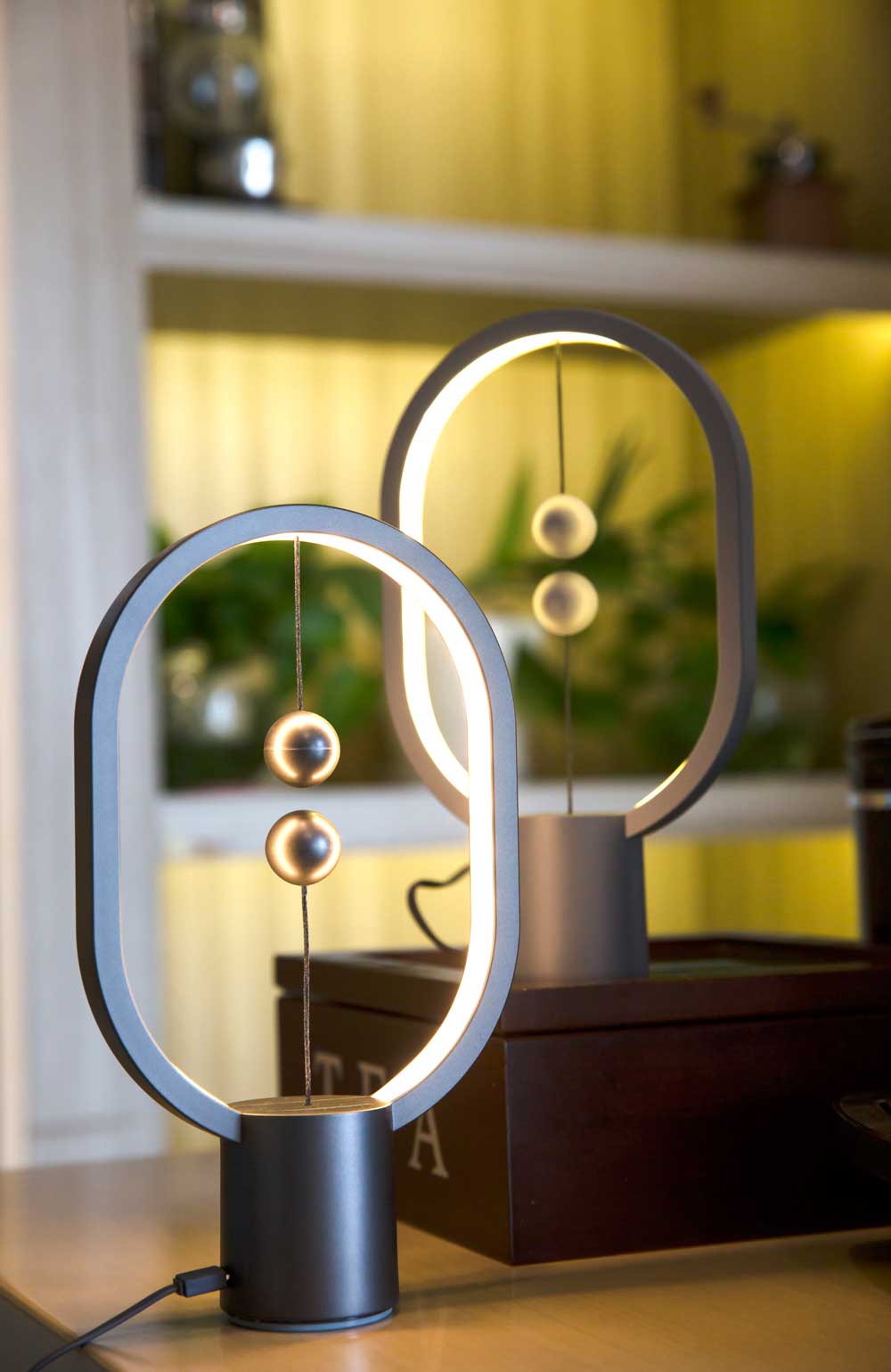 Heng Balance Lamp Ellipse Mini
