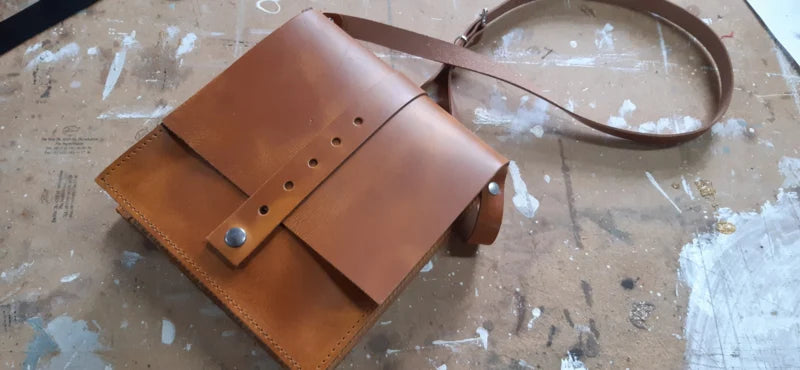 Liam Leather Shoulderbag Mini